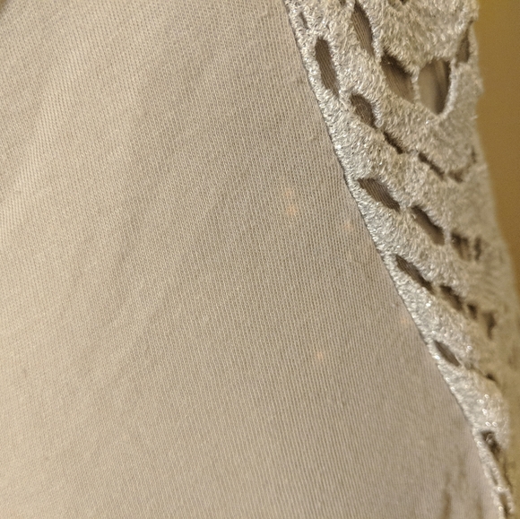 $15 EXPRESS silver and gray knit blouse - Picture 6 of 7